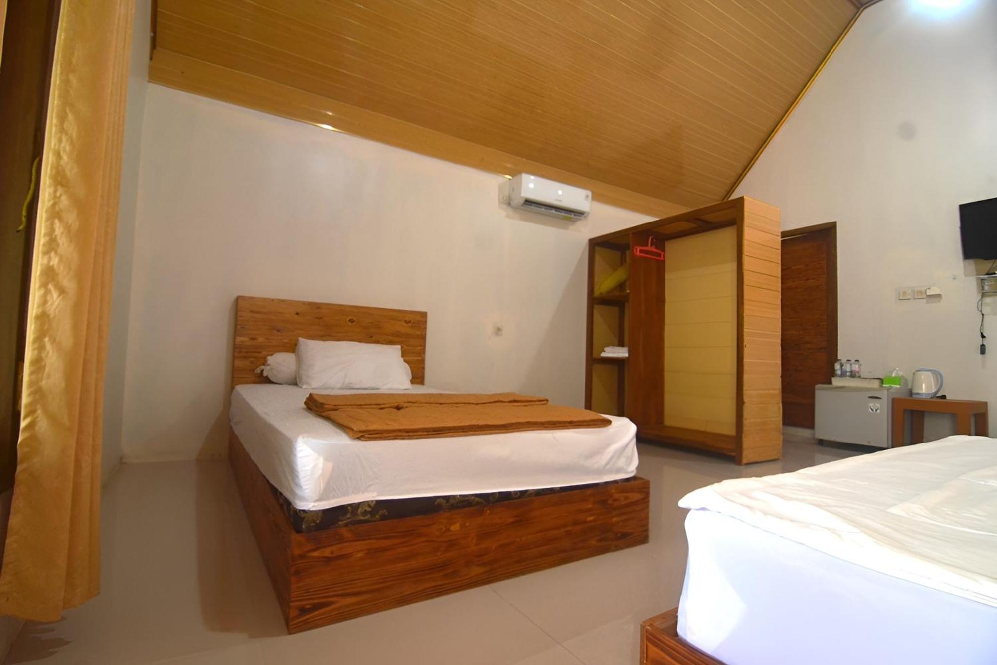 Villa Kopiori Yogyakarta Kültér fotó